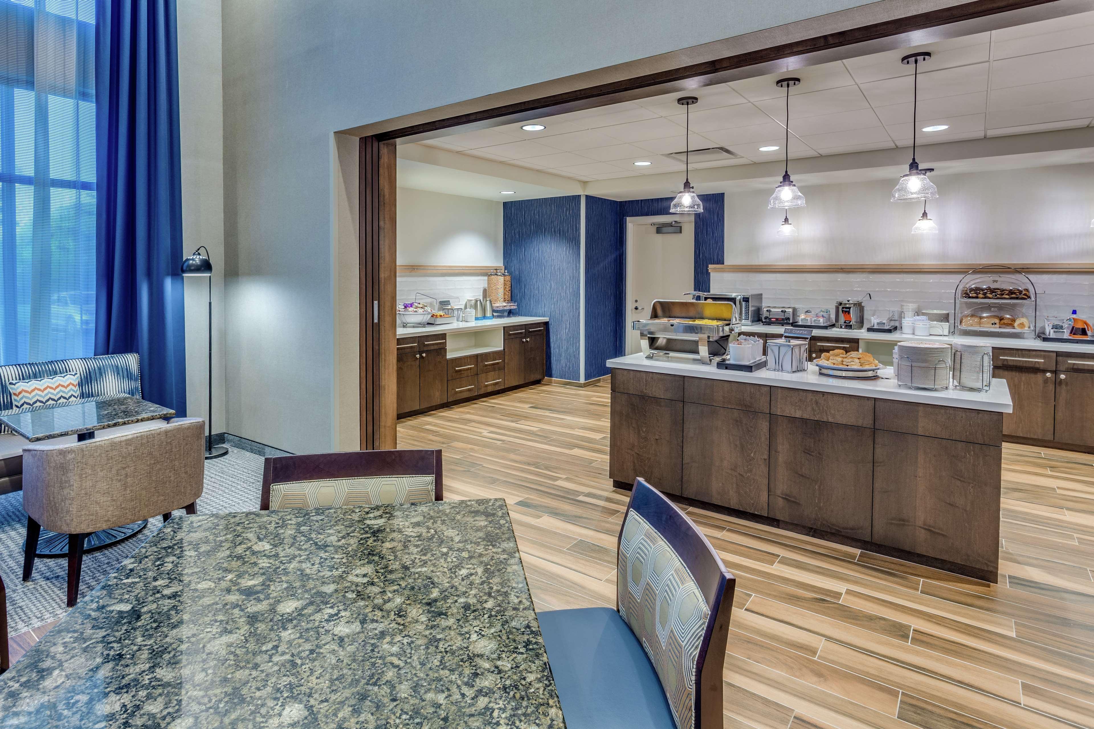 Hampton Inn & Suites Kittery-Portsmouth Exterior foto